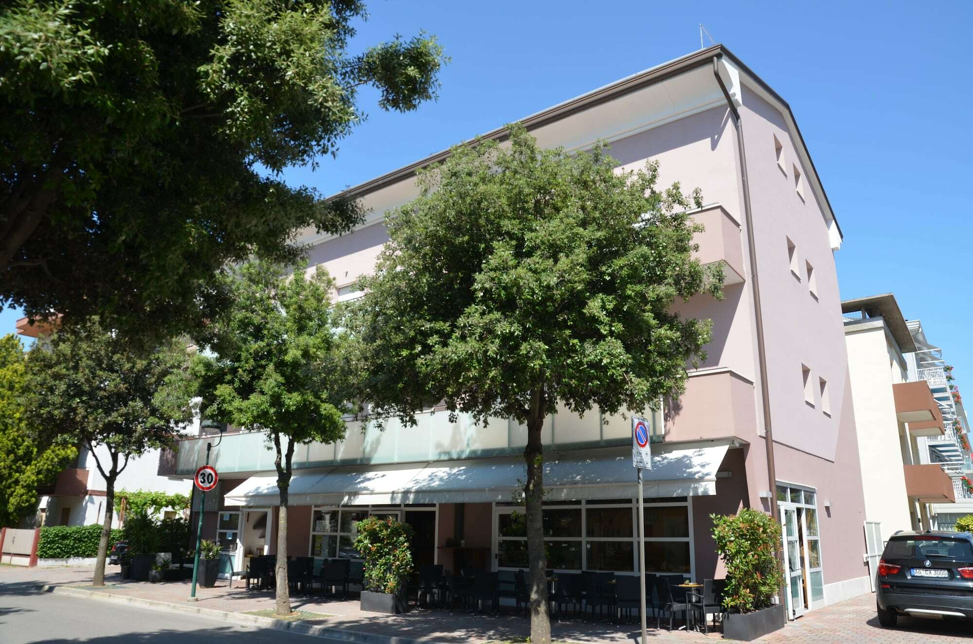 Hotel Tivoli Lignano Sabbiadoro Exterior foto